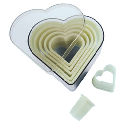 Box Of 7 Heart-shaped plastic cutters \ 4301.00